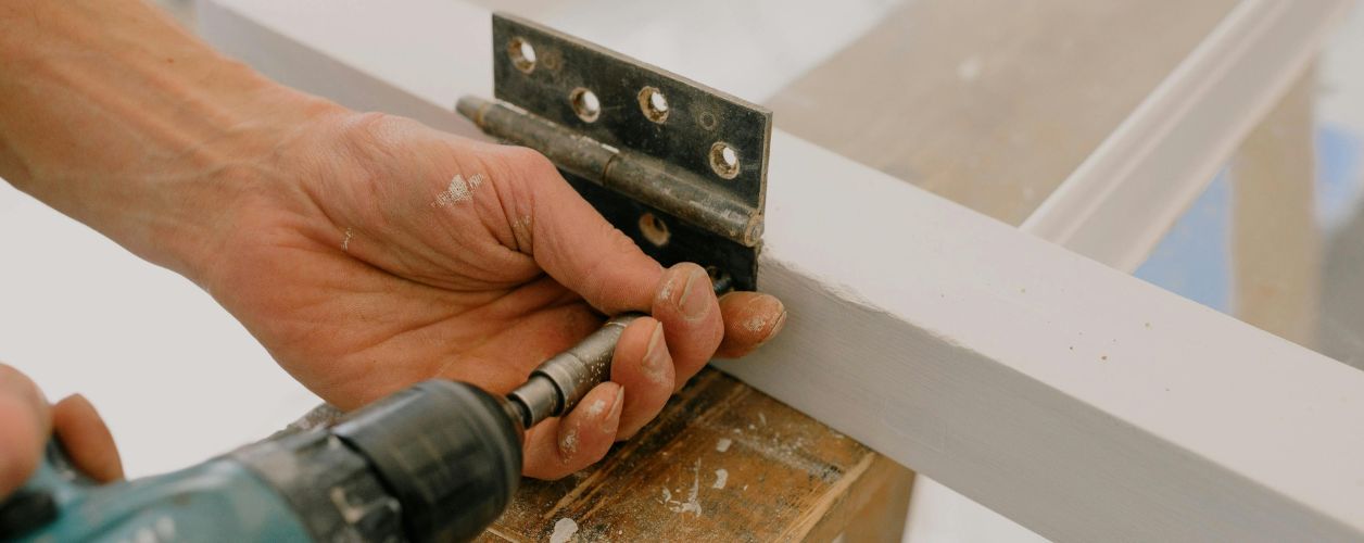 How to Adjust Cabinet Hinges