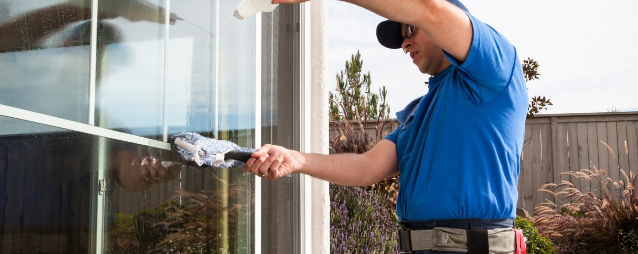 Why Do Glass Surfaces Look Streaky?