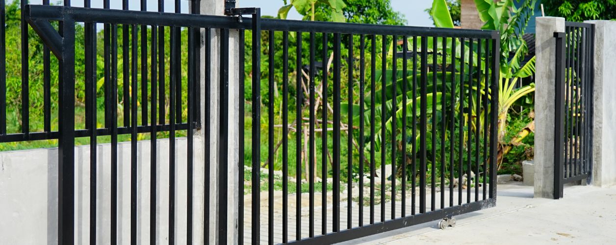 How to Fix a Sagging Fence Gate?